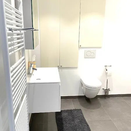 Chaff * אוסטנדה